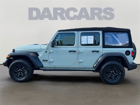 Used 2024 Jeep Wrangler Sport image 4