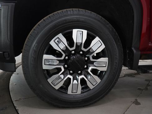 Used 2024 GMC Sierra 3500 Denali w/ Denali Reserve Package image 31