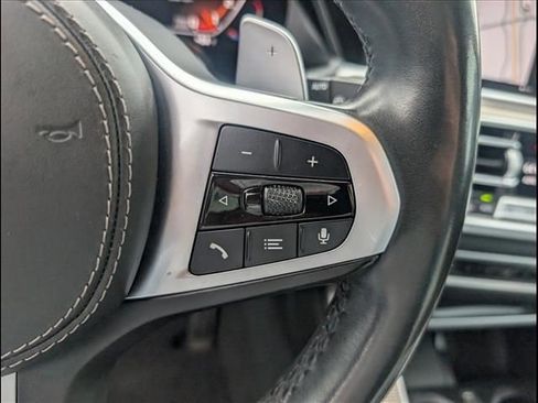 Used 2020 BMW X5 M50i w/ Premium Package image 9