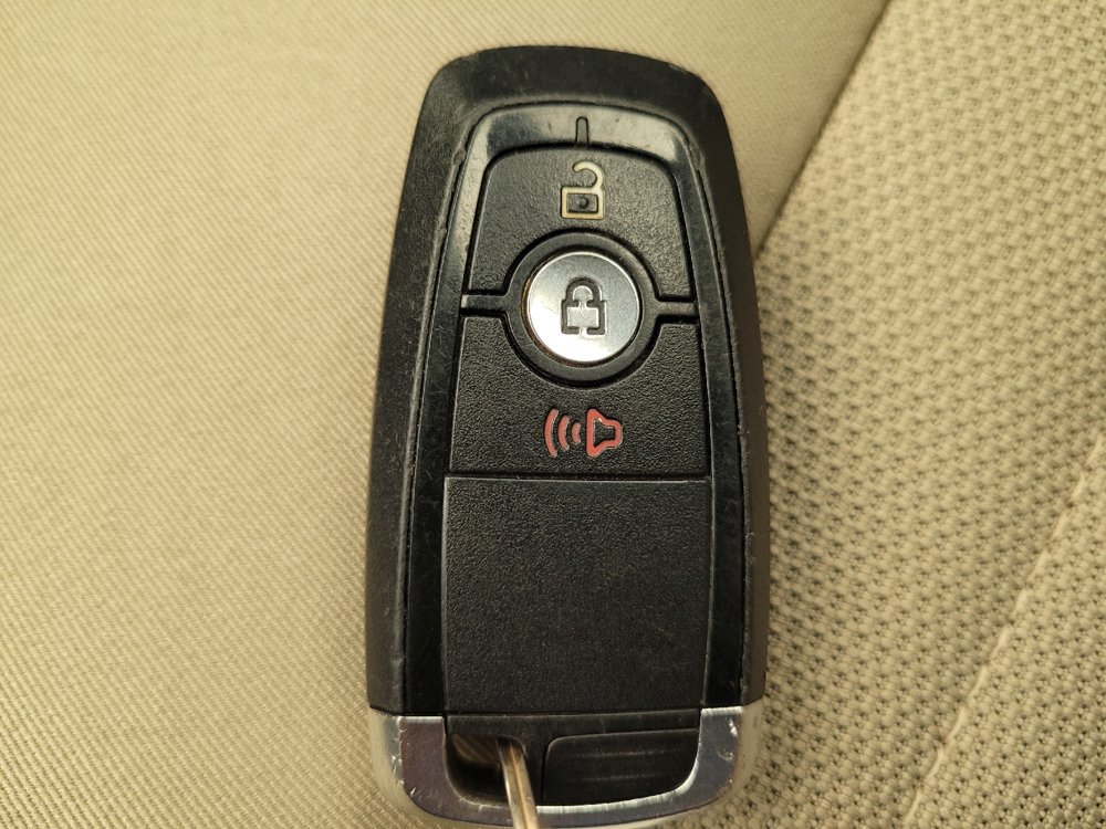 Used 2018 Ford Edge SE FWD image 32