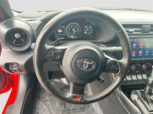 Used 2024 Toyota GR86 image 11