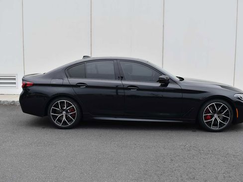 Certified 2023 BMW M550i xDrive w/ Executive Package AWD/4WD image 4