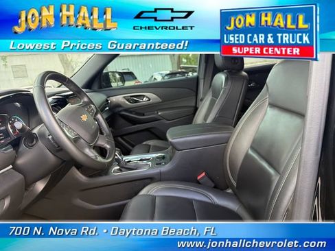 Used 2023 Chevrolet Traverse LT FWD image 19