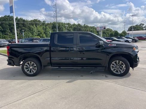 Used 2022 Chevrolet Silverado 1500 RST w/ Z71 Off-Road Package AWD/4WD image 9
