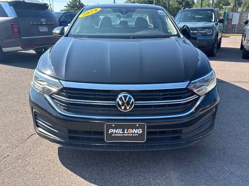 Used 2024 Volkswagen Jetta SE FWD image 17