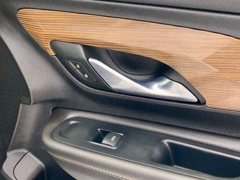 Used 2020 GMC Terrain SLE w/ Driver Convenience Package image 47