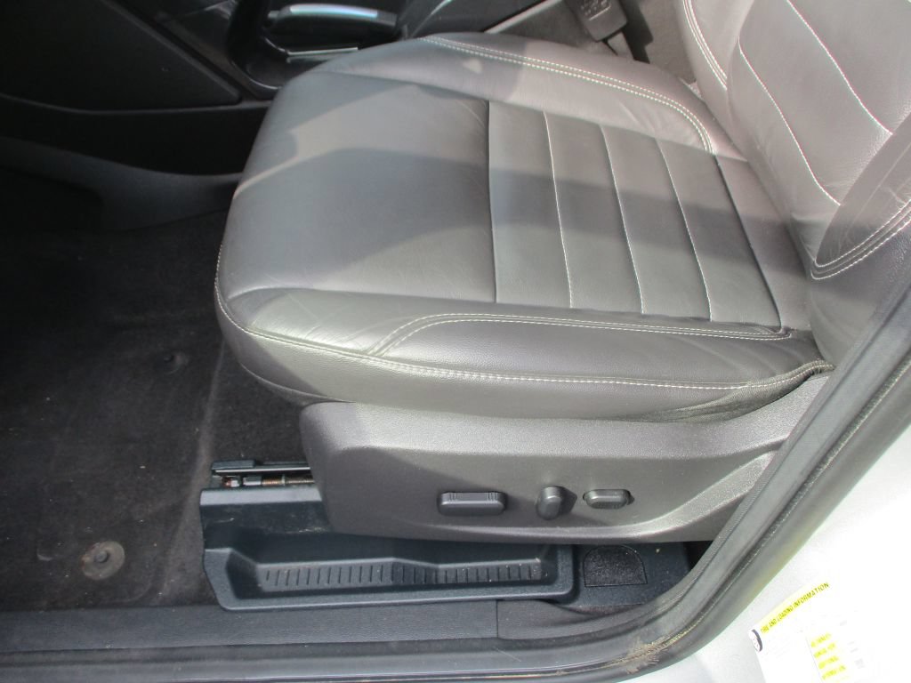 Used 2016 Ford Escape Titanium AWD/4WD image 10