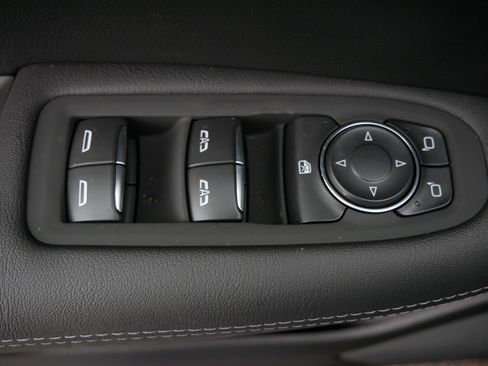 New 2026 Cadillac XT5 Luxury w/ LPO, Floor Liner Package image 18