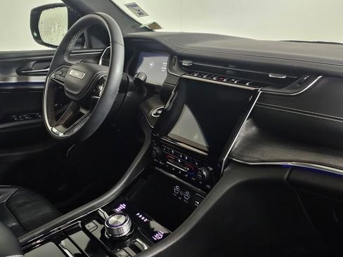 Used 2023 Jeep Grand Cherokee L Overland image 10