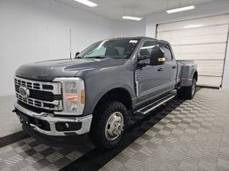 Used 2023 Ford F350 XLT video 2