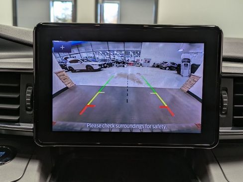 Used 2022 Ford Explorer XLT w/ Equipment Group 202A image 12