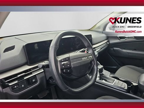 Used 2026 Kia Sportage LX FWD image 15