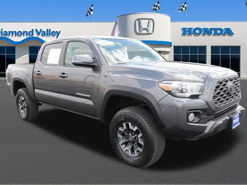 Used 2023 Toyota Tacoma TRD Off-Road w/ Technology Package AWD/4WD image 1