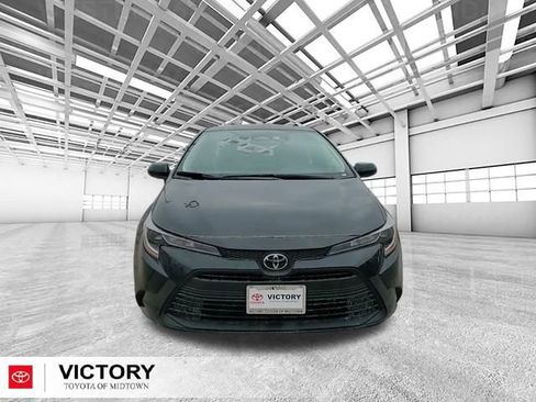 Used 2026 Toyota Corolla LE w/ LE Premium Package FWD image 10