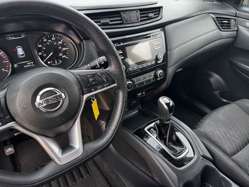 Used 2017 Nissan Rogue S image 15