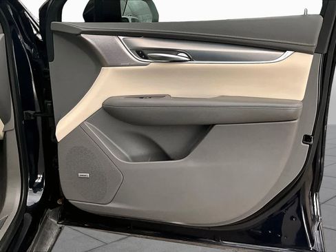Used 2021 Cadillac XT5 Premium Luxury FWD image 23