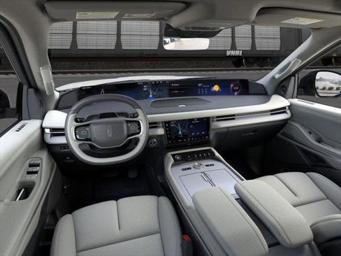 New 2025 Lincoln Navigator L Reserve image 9