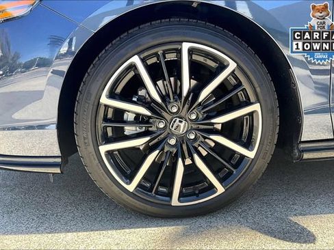 Used 2025 Honda Accord Touring image 9