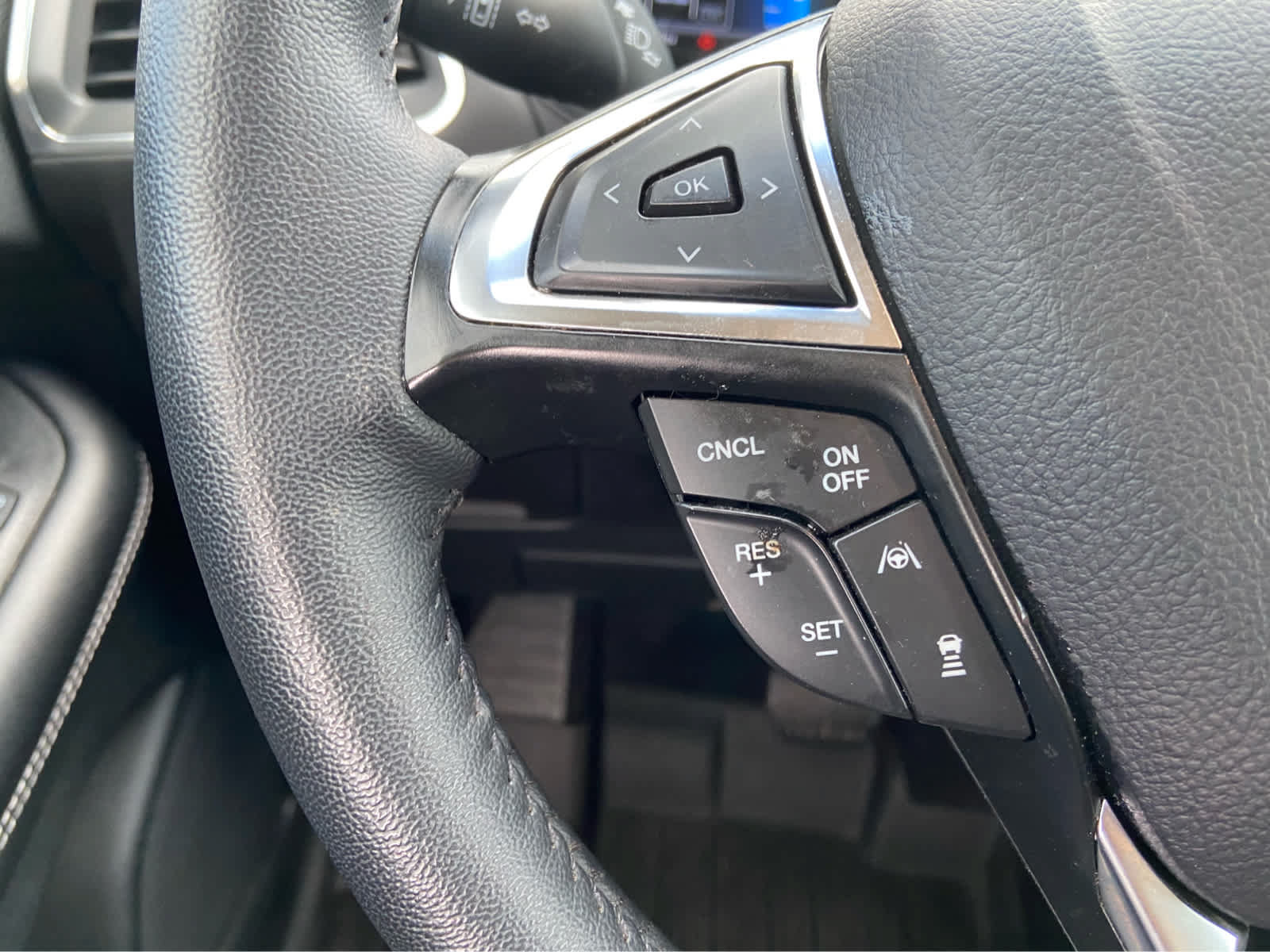 Used 2024 Ford Edge Titanium w/ Equipment Group 301A AWD/4WD image 20