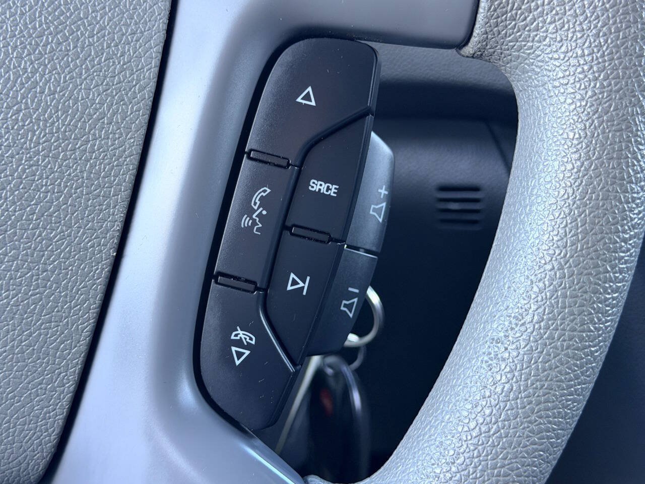 Used 2017 Chevrolet Traverse LS FWD image 34