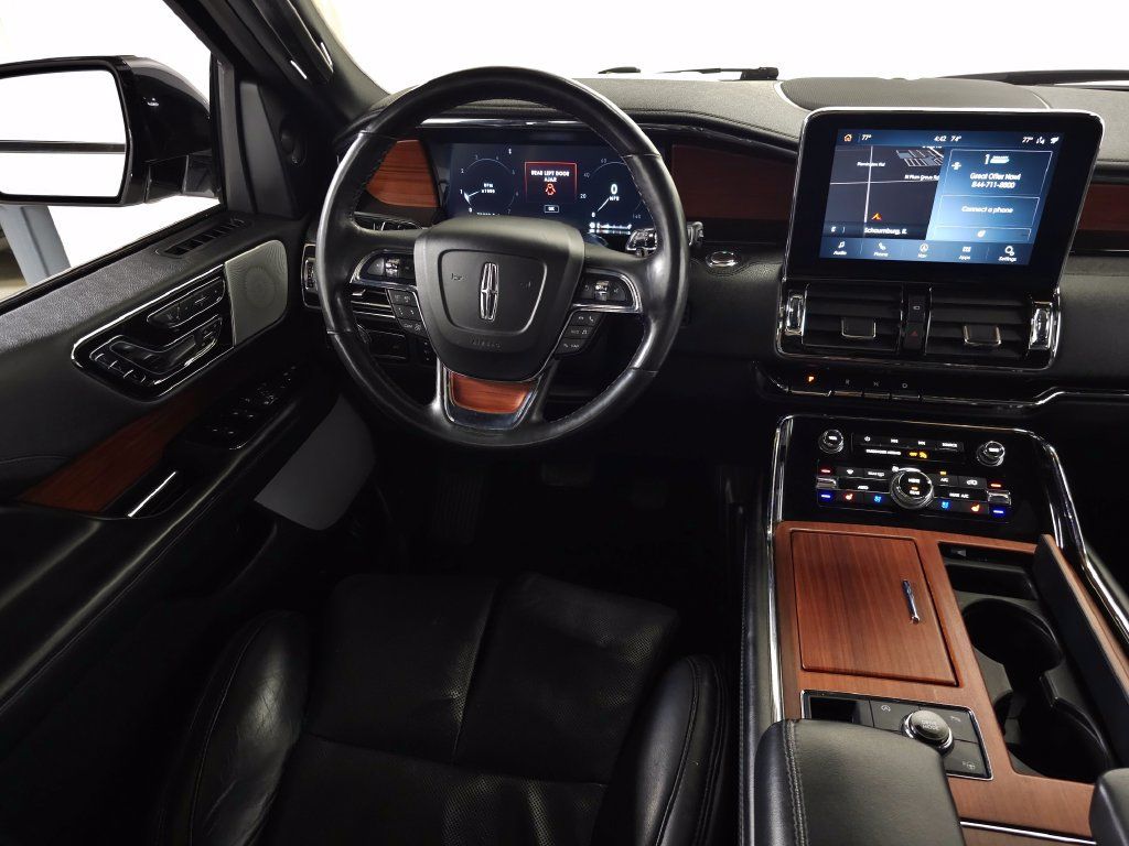 Used 2020 Lincoln Navigator L Reserve w/ Luxury Package AWD/4WD image 20