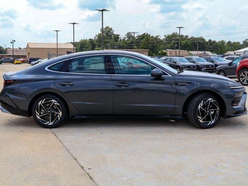 New 2026 Hyundai Sonata SEL FWD image 26