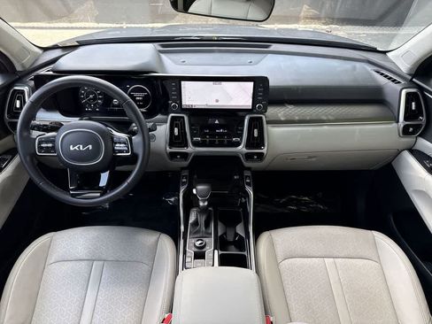 Certified 2023 Kia Sorento SX AWD/4WD image 24
