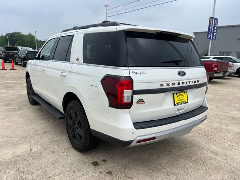 Used 2022 Ford Expedition Timberline AWD/4WD image 5