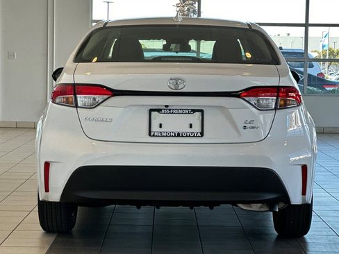 Used 2026 Toyota Corolla LE image 5