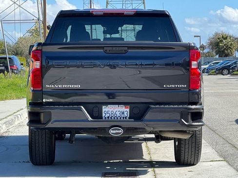 Used 2022 Chevrolet Silverado 1500 Custom image 5