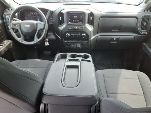 Used 2022 Chevrolet Silverado 2500 Custom w/ Custom Value Package AWD/4WD image 14