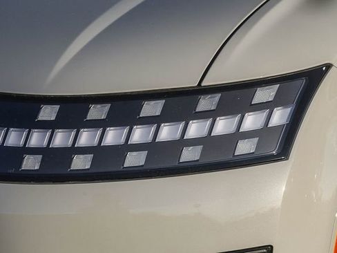 New 2026 Hyundai Ioniq 9 Calligraphy w/ Tow & Go Package image 8