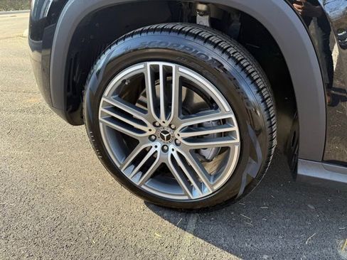 Certified 2026 Mercedes-Benz GLS 450 4MATIC image 9