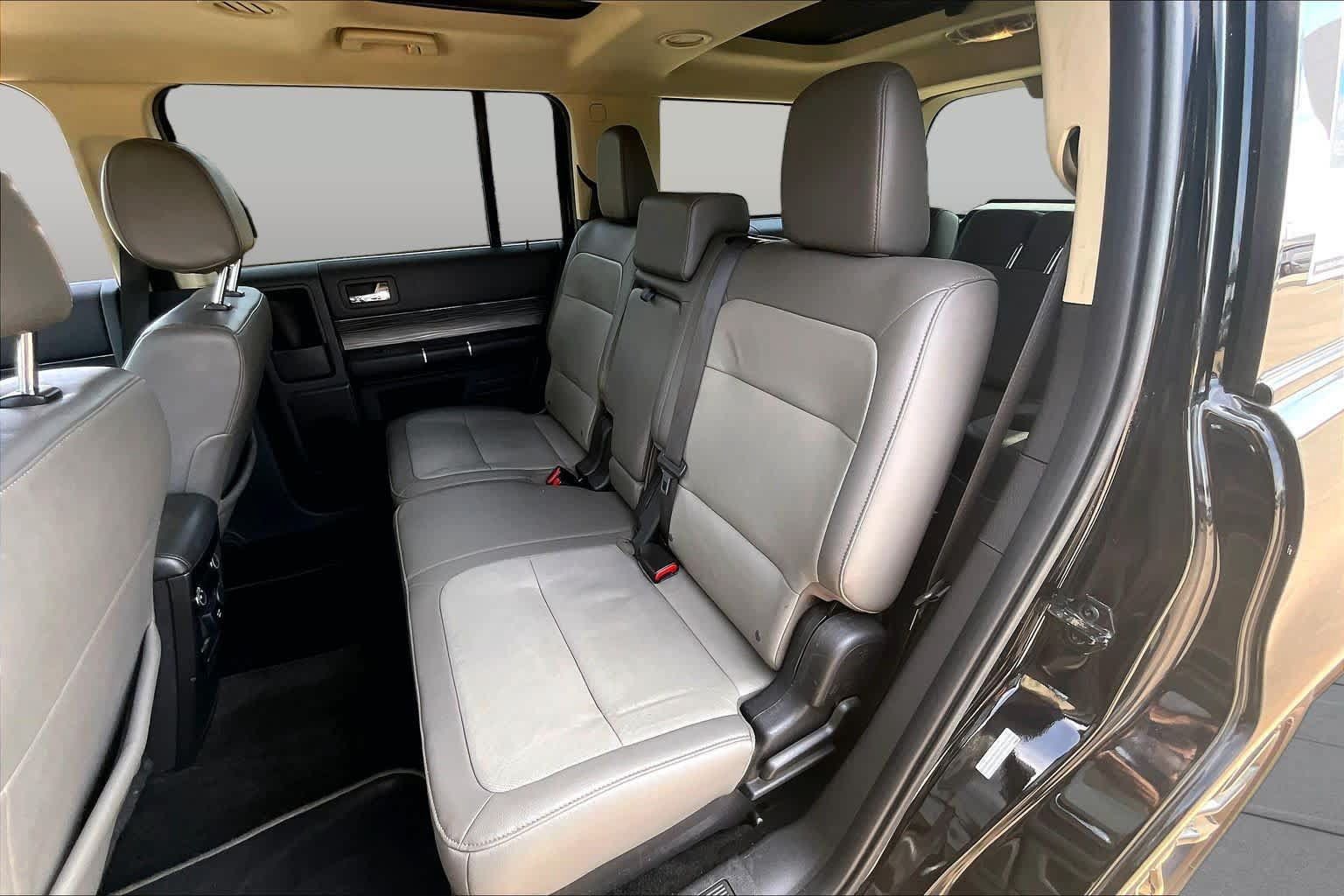 Used 2018 Ford Flex Limited w/ Limited Appearance Package AWD/4WD image 21
