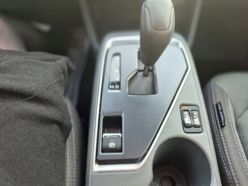 Used 2024 Subaru Crosstrek 2.0i Premium image 19