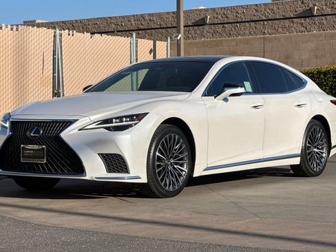 Certified 2024 Lexus LS 500 w/ Luxury Package RWD image 8