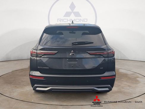 New 2026 Mitsubishi Outlander SE FWD image 4