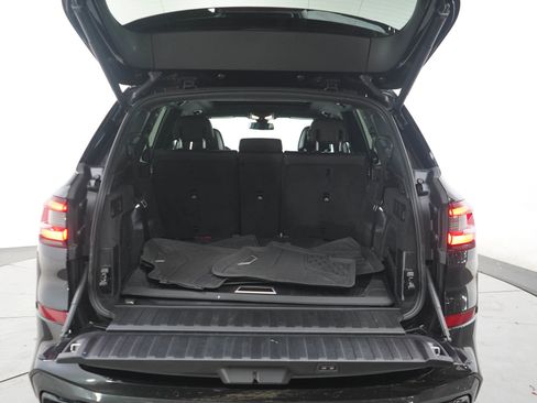 Used 2021 BMW X5 xDrive40i AWD/4WD image 16