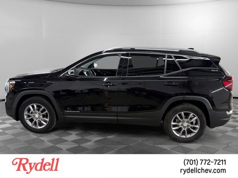 Used 2024 GMC Terrain SLT w/ Tech Package AWD/4WD image 2