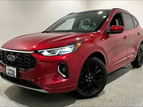 Used 2023 Ford Escape ST-Line Elite w/ Premium Technology Package AWD/4WD image 3