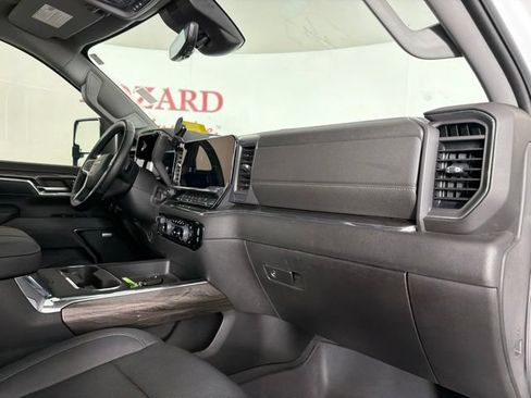 Used 2024 Chevrolet Silverado 2500 LTZ w/ LTZ Premium Package AWD/4WD image 17