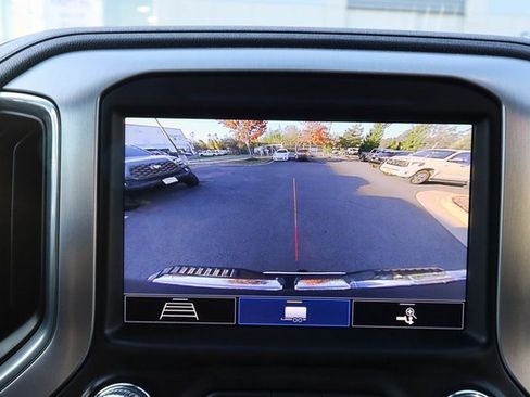 Used 2020 GMC Sierra 2500 SLE w/ SLE Convenience Package image 8