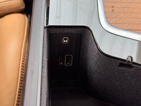 Used 2017 Volvo XC90 T8 Inscription w/ Vision Package image 31