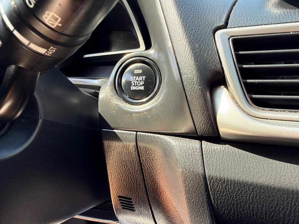 Used 2018 MAZDA MAZDA3 Sport FWD image 39