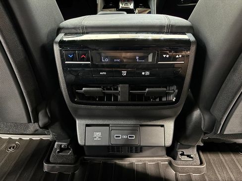 Used 2024 Acura MDX w/ Technology Package AWD/4WD image 32
