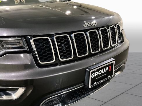 Used 2017 Jeep Grand Cherokee Limited w/ Luxury Group II AWD/4WD image 31