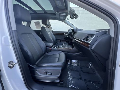 Used 2020 Audi Q5 2.0T Premium w/ Convenience Package image 27