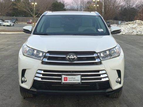 Certified 2018 Toyota Highlander Limited Platinum image 4