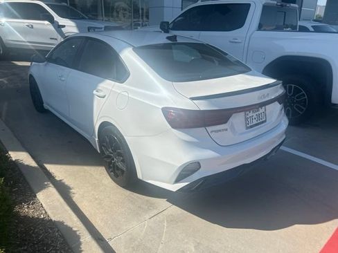 Used 2023 Kia Forte GT-Line w/ GT-Line Premium Package FWD image 3