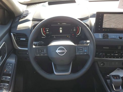 New 2026 Nissan Rogue Platinum image 27